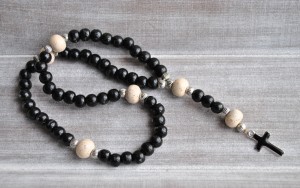 chapelet beige-perles en céramique-tanzania creation